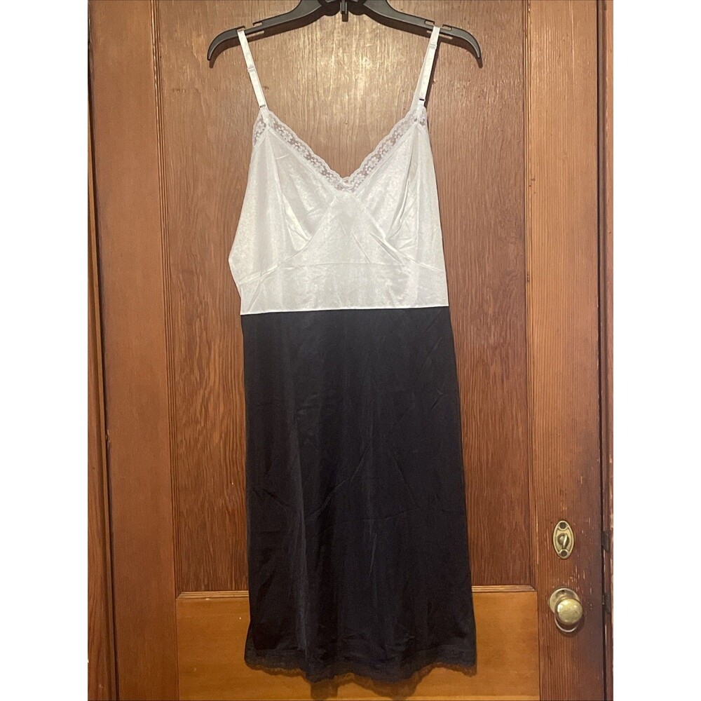 Vintage Velrose Nylon Full Slip Size 40 White & Black  Made in USA Lace Trim